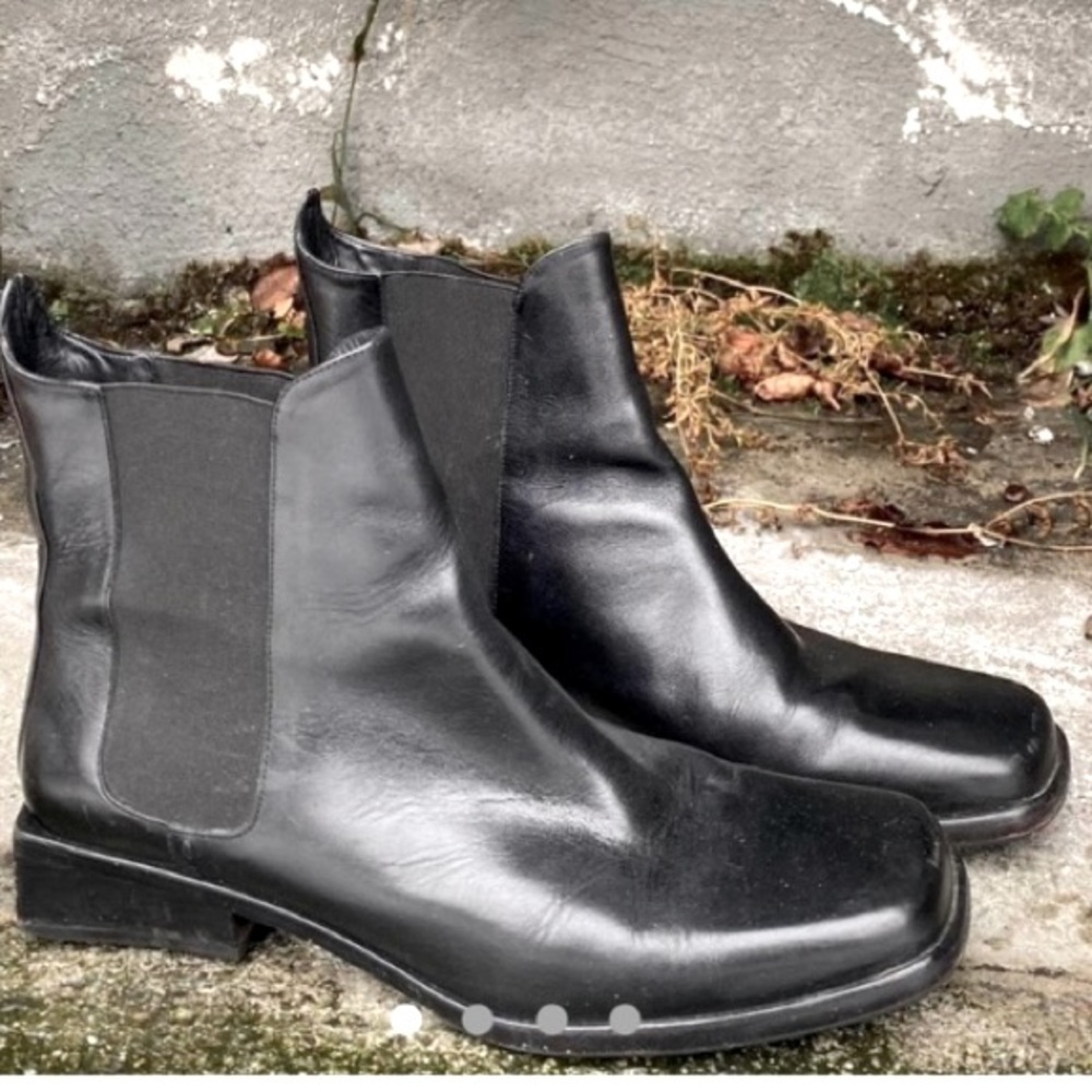 Vintage Cole HAAN leather ankle boots